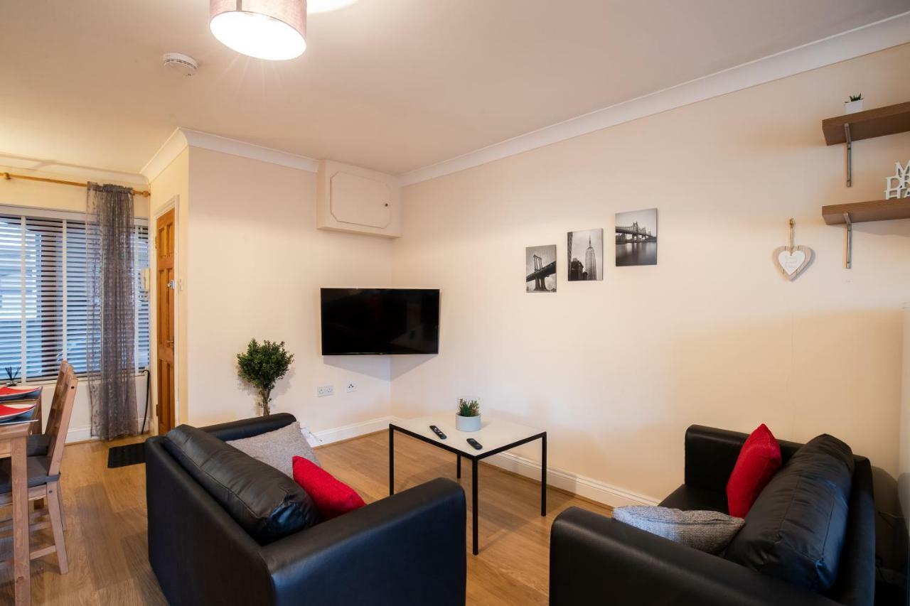 Spacious 2Br Flat In Stansted Daire Stansted Mountfitchet Dış mekan fotoğraf
